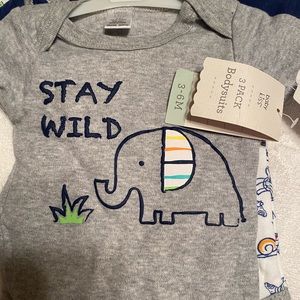 Baby 3-pack bodysuit new